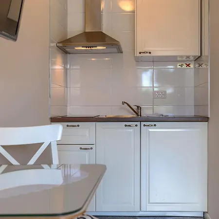 Ester-6 By Interhome