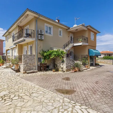 Ester-6 By Interhome * Umag