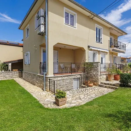 Ester-6 By Interhome Appartement