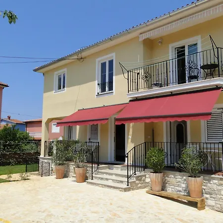 Apartman Ester-6 By Interhome *