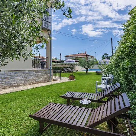 Apartman Ester-6 By Interhome