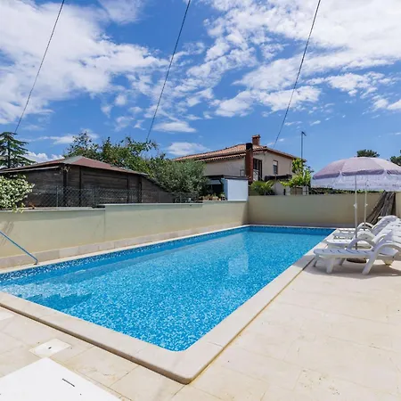 Apartman Ester-6 By Interhome